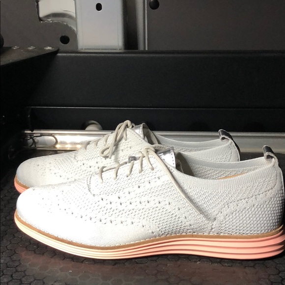 Cole Haan OG Stitchlite Wingtip Oxford Size 9
